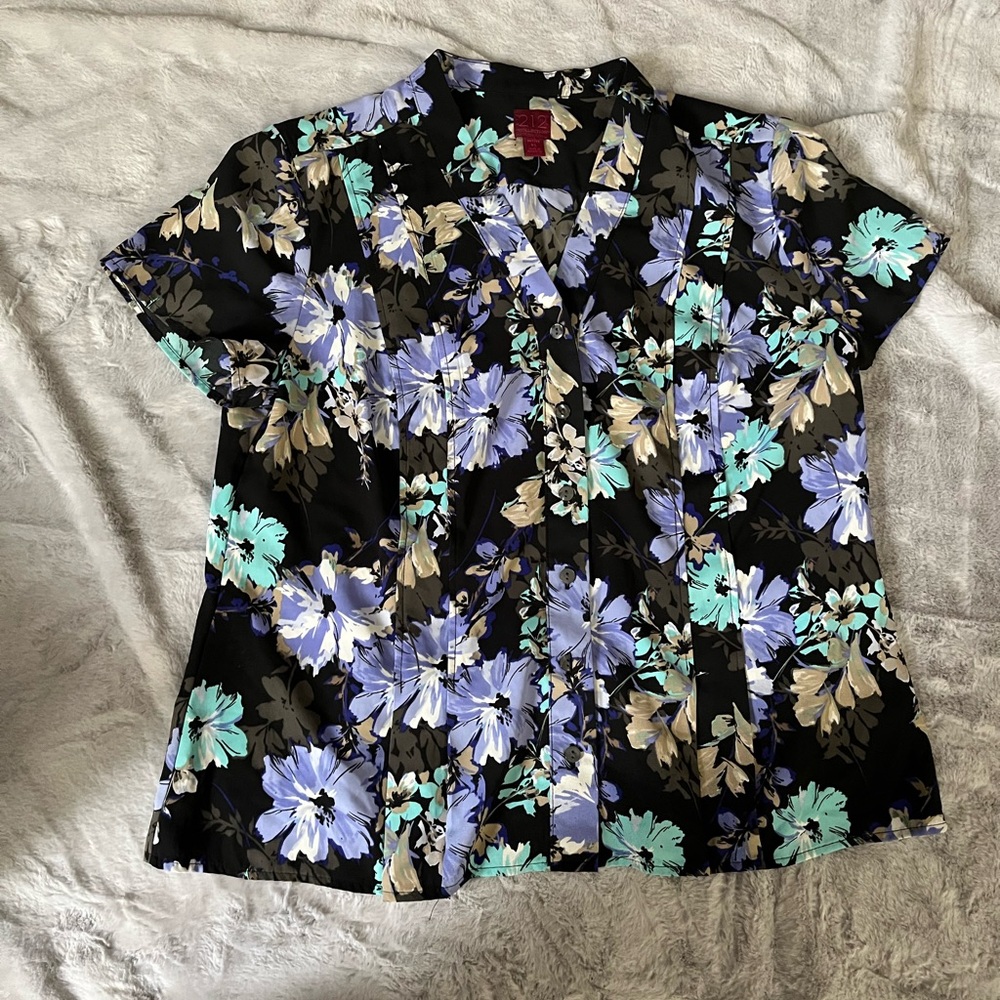 212 collection floral button up blouse